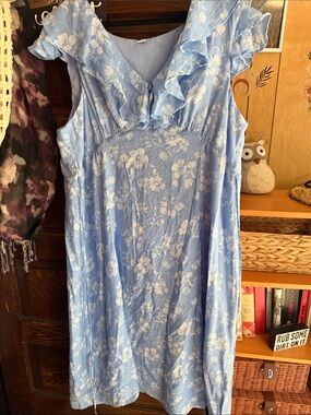 Old Navy Light Blue dress with Tag Detail xxl